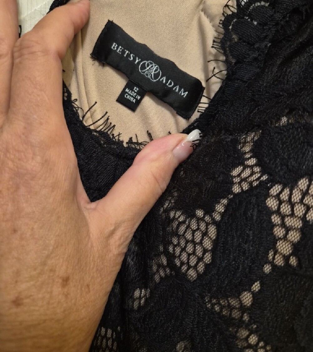 Betsy & Adam Sz 12 Black Lace V-Neck Formal - Picture 4 of 11
